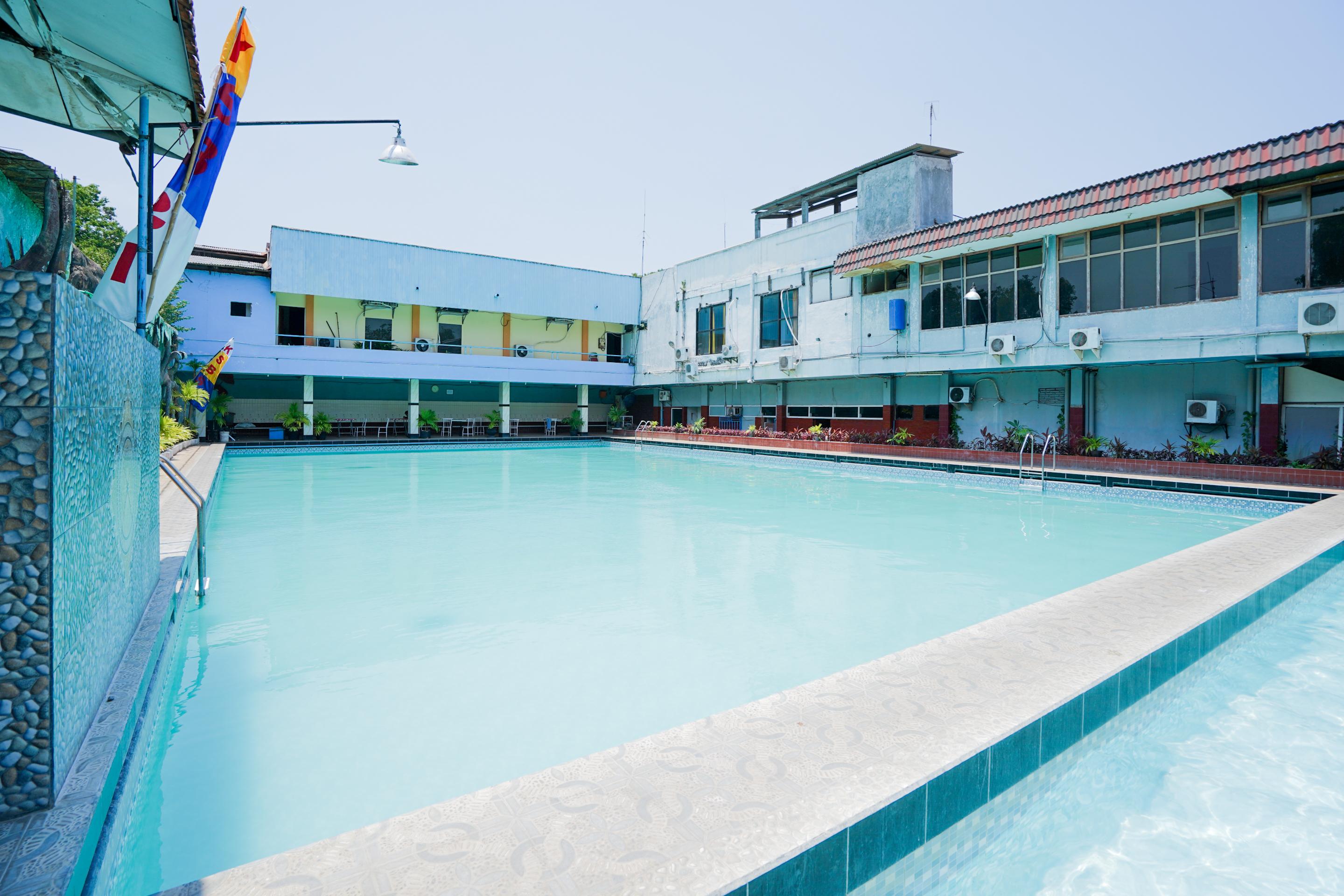 פרובולינגו Oyo 1652 Hotel Tampiarto מראה חיצוני תמונה